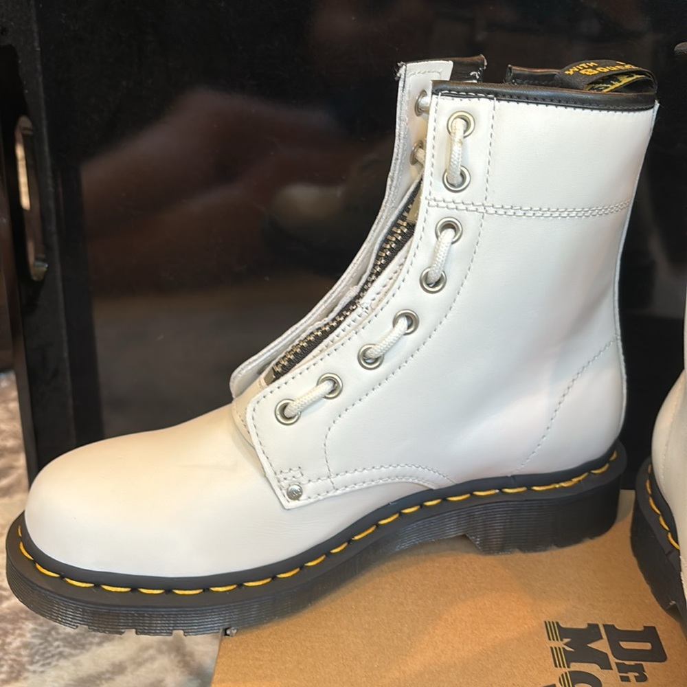 NIB Dr. Martens Women's 1460 Twin Zip 27624100 White Leather Boots 8 9 10 - Picture 8 of 15